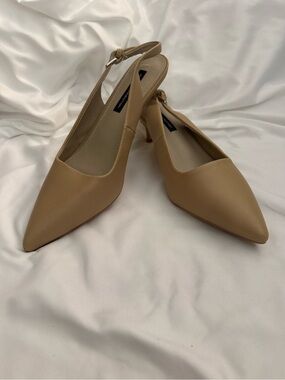 EUC French Connection Quinn Nude Slingback Kitten Heel